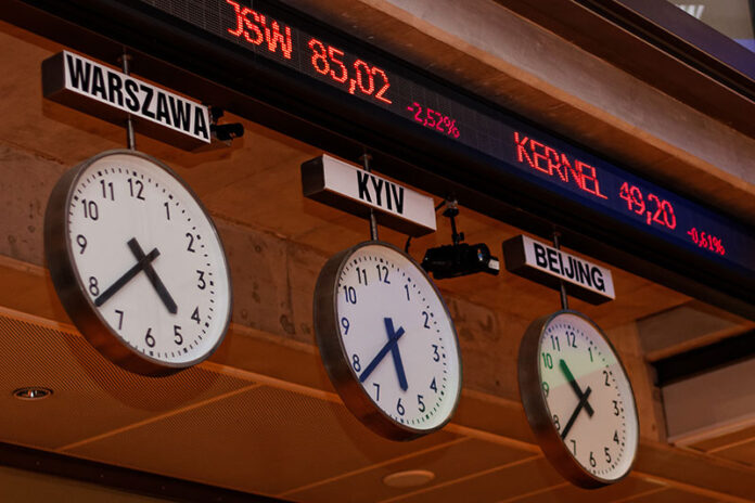 Poland stocks lower at close of trade; WIG30 down 1.00%